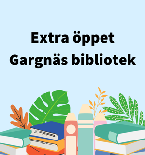 Grafisk bild med ljust blå bakgrund. I botten av bilden ligger tecknade böcker och det sticker upp olika blomblad mellan dem. Ovanför står det "Extra öppet, Gargnäs bibliotek"