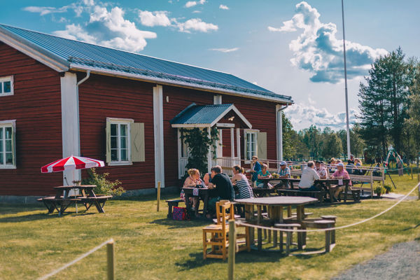 Utefika på hembygdsgården