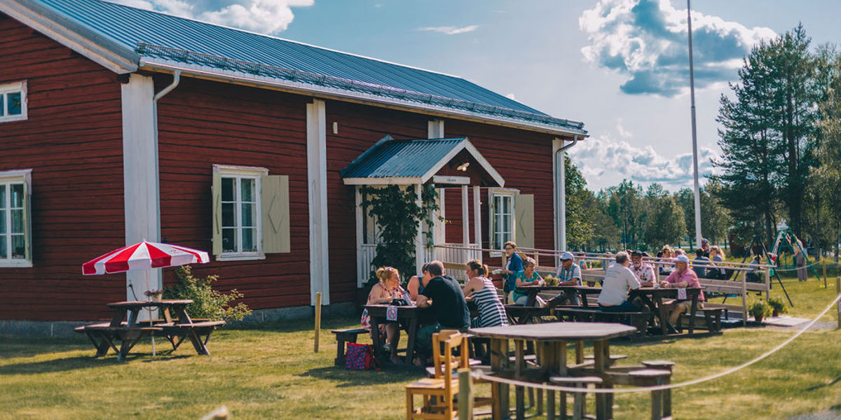 Utefika på hembygdsgården