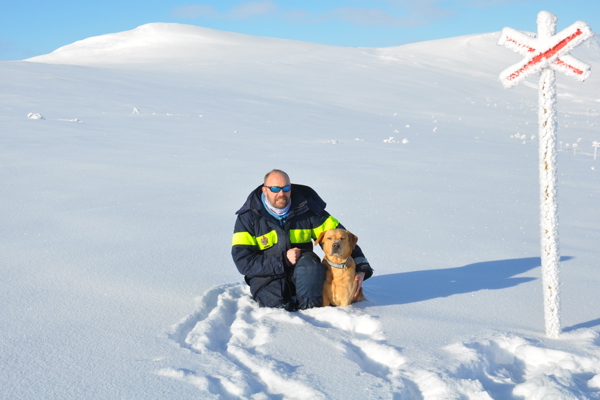 Porträtt Peter Schmitt med hund