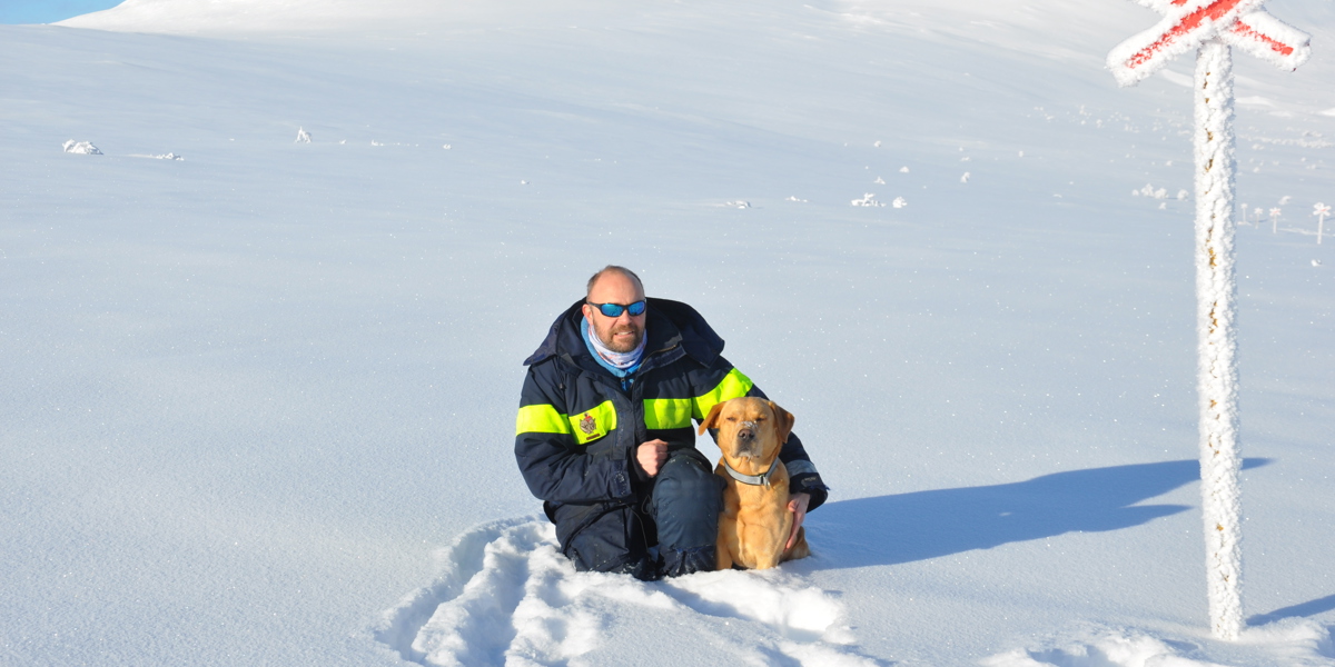 Porträtt Peter Schmitt med hund